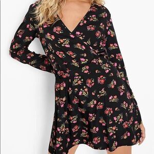 𝅺🌺MISSGUIDED Black Floral Ruffle Faux Wrap Dress🌺